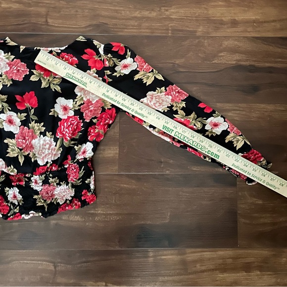 American Eagle XS Floral Red Pink Black Boho Crop Top Blouse - Picture 10 of 10